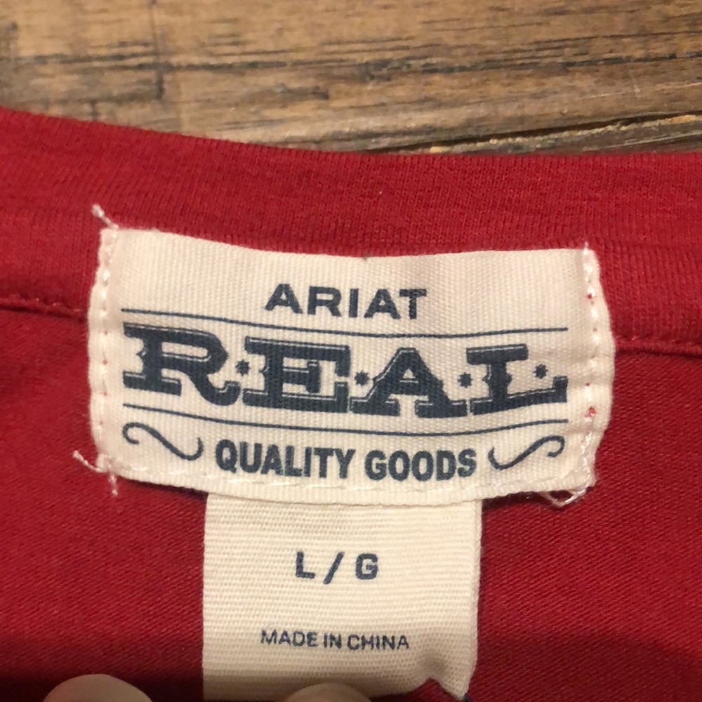 Women’s Ariat Long Sleeve V Neck steerhead - Picture 5 of 9